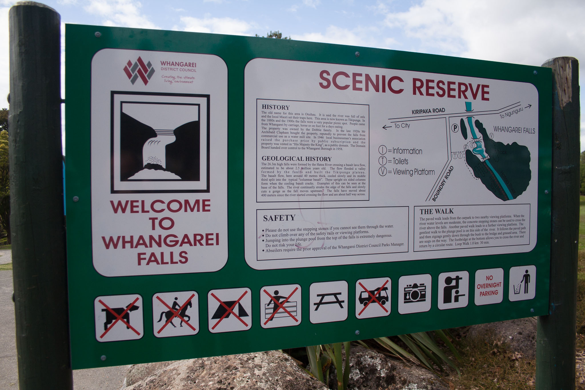 1013-Wangeri_Falls-0001.jpg